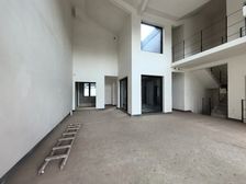 业主亏一半3+2结构单层150平米无房产税 带花园365万