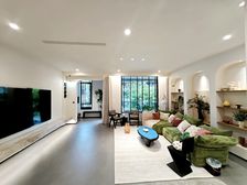 照母山 万科精装联排端户 全新装修未住人 急售