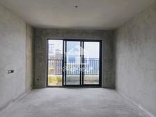 龙光玖誉城嘉城4房2厅105万