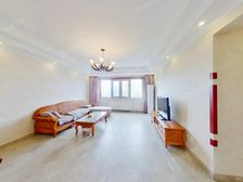 大区甄选优质房源:清芷园南北三居精装修拎包住,高层视野有钥匙