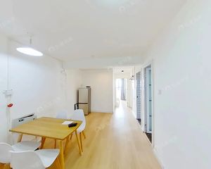 新宫地铁站 · 京粮悦谷首城 南向一居室 楼层高视野好