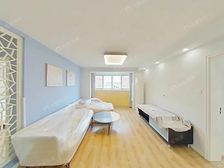 小高层11楼的8楼!1梯2户,南北通大3房。房东急卖,有惊喜