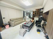 红日山湖6房2厅140万