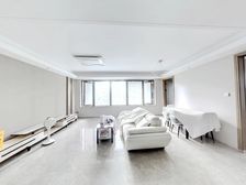 次新小区 绿城品质物业 户型方正 南北通 生活交通方便