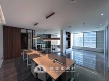 东方之门 电梯口 雅致装修 197平3隔断 适合设计入驻