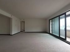 龙湖大平层 带车位 出门即+公园。小区环境好