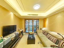 北欧风格小区,电梯中区,空调+地暖,位置好,嘎嘎诚意价可谈