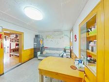 小区新上全南三房,书包未用,看房方便,视野好房东诚心出售