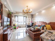 南北通透润泽公馆3室2厅精装修