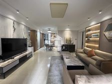 盛科城小区 4房2厅180万