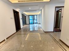 高楼层采光充足 次新房 南北通透 临地铁送车位