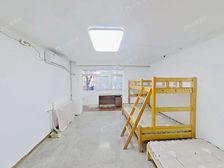 国展、静安里通透一层二居看房有钥匙诚心出售