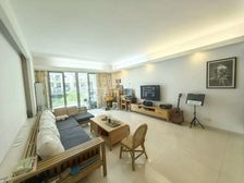 蔚蓝假日5楼 现代装修 拎包入住