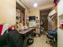 带院子的进出方便,毛坯装修可以自装,全明户型