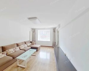 紫金二区 中间层 次新房 近地铁18号线 出行便利