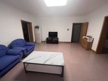 青春路六院正规三室一厅客厅带窗户精装修