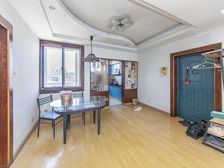 四季新城南苑 6室2厅 中装修