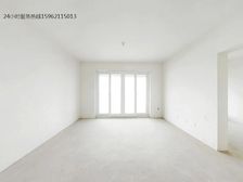 楼层好,视野开阔,客厅大阳台无遮挡,采光