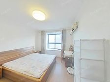 小区花园位置-精装一房带阁楼