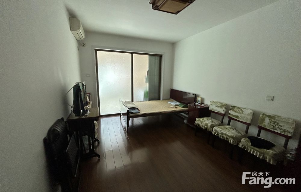 南湖家园2室2厅8483平