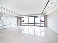 新出嘉宏一江风华 中间楼层 全新精装修未住 随时看房