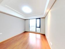 华师大水乡校区 五号线 中上楼层 加急出售