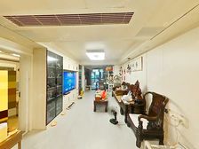 一楼带院子、房型正气、采光充足、诚意出售