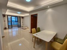 新里西斯莱公馆 2房 580000.0 南北通透,视频房,采光充足,满两年