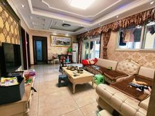 晶山新城94平精装三室急售