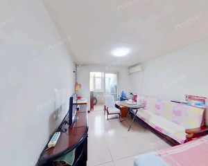 苹果园一区 满五年 紧邻地铁 南北通透