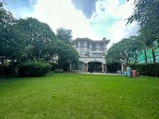 观澜湖独栋大宅、带1100平花园,急售4980万,红本可交易