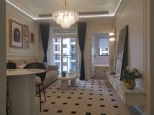 必看好房 轻轨50米 低首付 低月供 龙湖天街