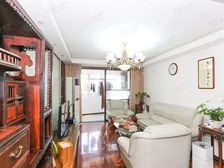 不,宝龙广场商圈,站在阳台看江景,休养身心的温馨家园