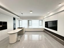 雅戈尔江上3室2厅2卫南朝向288.0万元/套出售