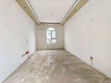 工作调动!顶层复式 伯爵公馆 仅40来个!