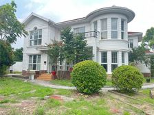 建德南郊独栋别墅急售 花园大,房子面积大 朝向好