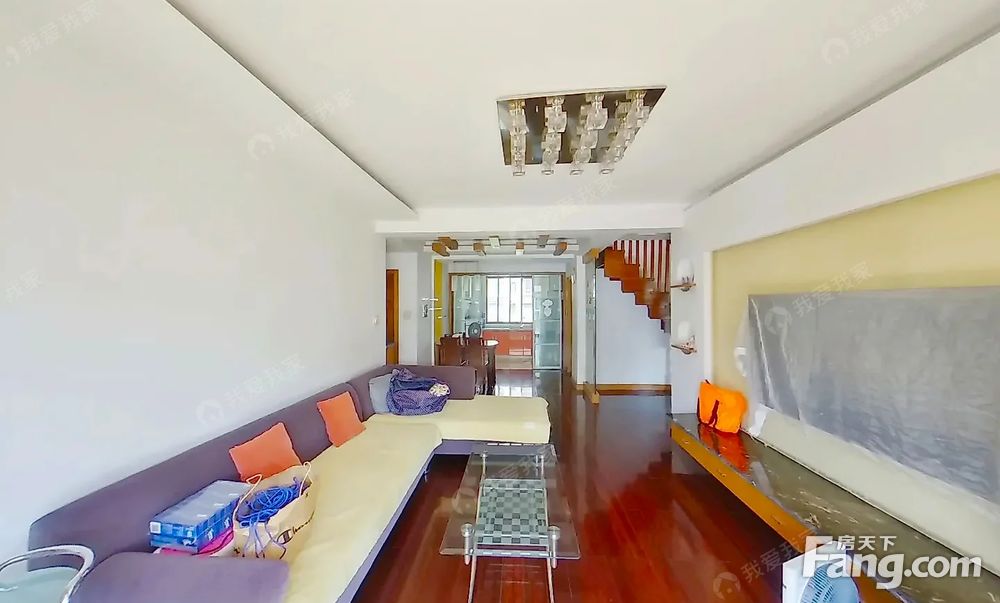 左岸花园顶跃小四房楼上有个独立大露台诚心出售看中说可以谈