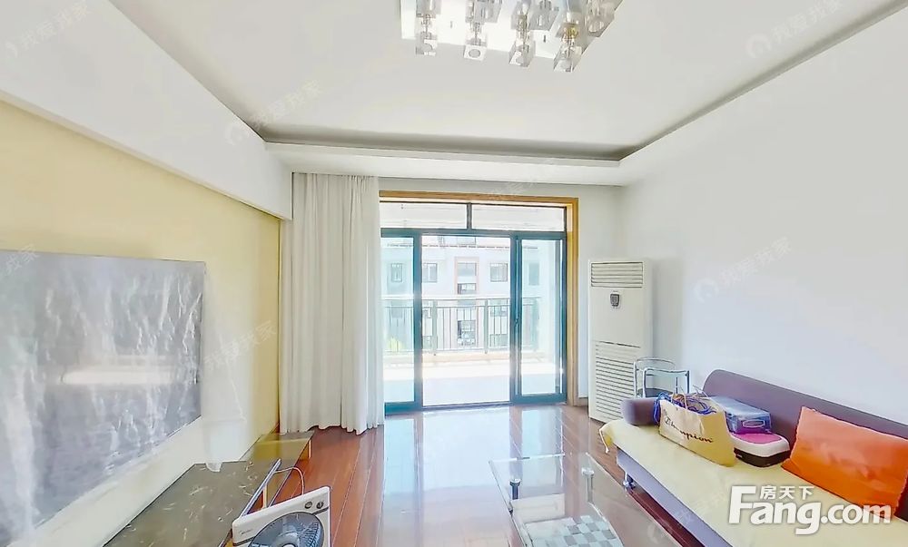 左岸花园顶跃小四房楼上有个独立大露台诚心出售看中说可以谈