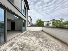 中央公园一环香港置地品质别墅。大露台,单层面积大 房源保真!