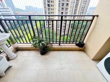 保利里 三房两卫 过五年 全新装修 看房有钥匙