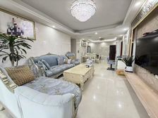 金地博登湖4房欧式风格装修,拎包就可以入住。