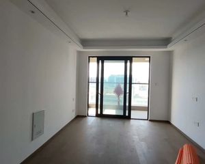 保利湖光印3室2厅2卫南朝向328.0万元/套出售