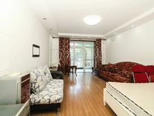 北五环外!精装一层!大三居!南向大绿地!双卫有阳台!看房方便