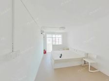 新出非顶楼边套全明两房 小房间两个窗户亮堂通风 不靠马路