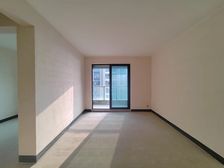 龙湖昱湖壹号铂岸 毛胚南西三居 满二房源