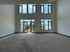 渝北区 华侨城一线看江联排端户 花园150