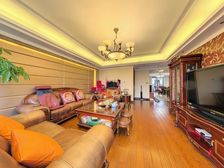 店长推荐万达都市森林湖景大平层东首业主诚售价格可谈