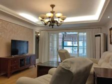 金湾华庭4室2厅2卫南朝向360.0万元/套出售