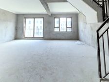 绿地观堂4室2厅3卫南朝向415.0万元/套出售