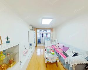 角门2000年 二居室 南北通透 中间层 满五 近地铁